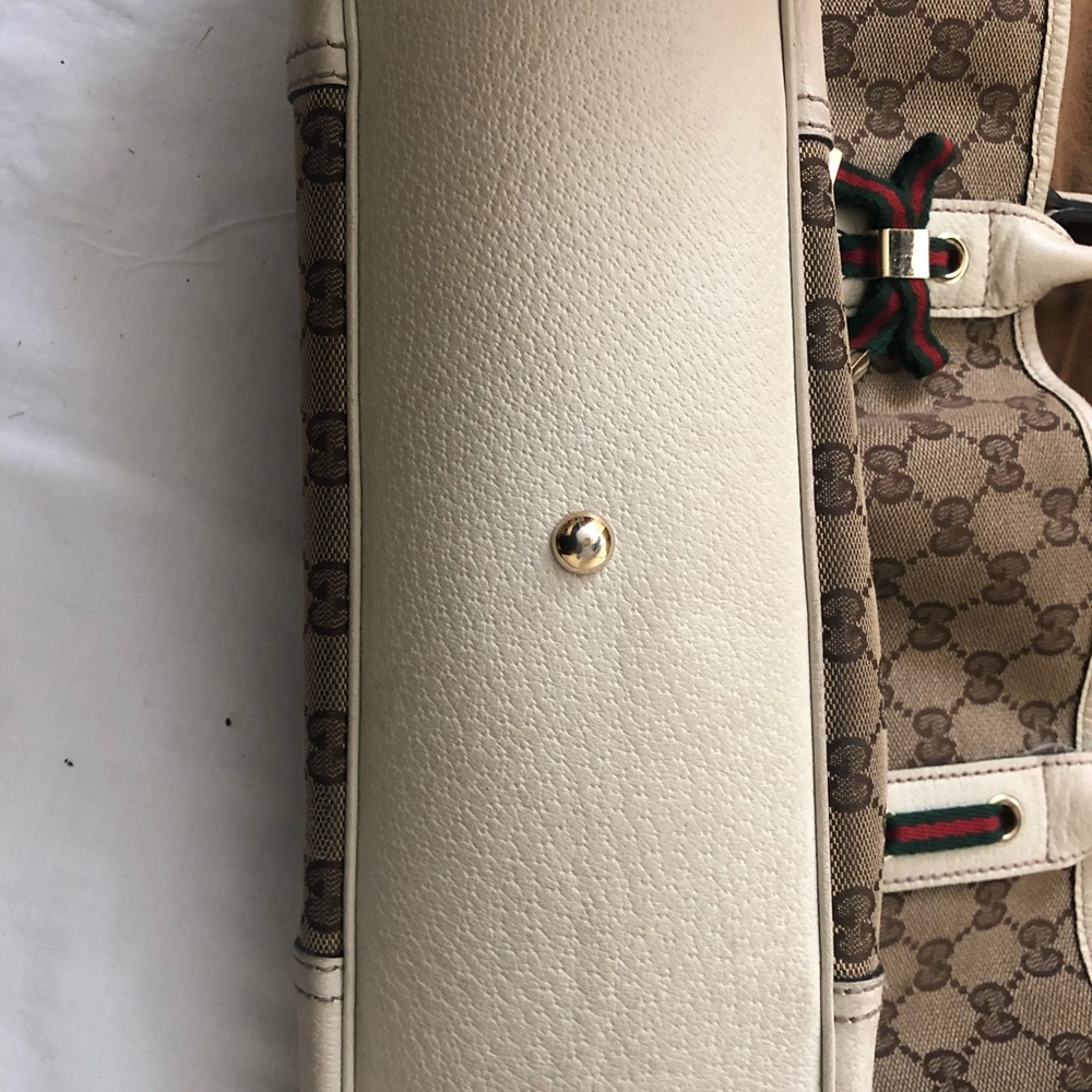 Gucci SOLD!!! 😘 - Picture 6 of 8
